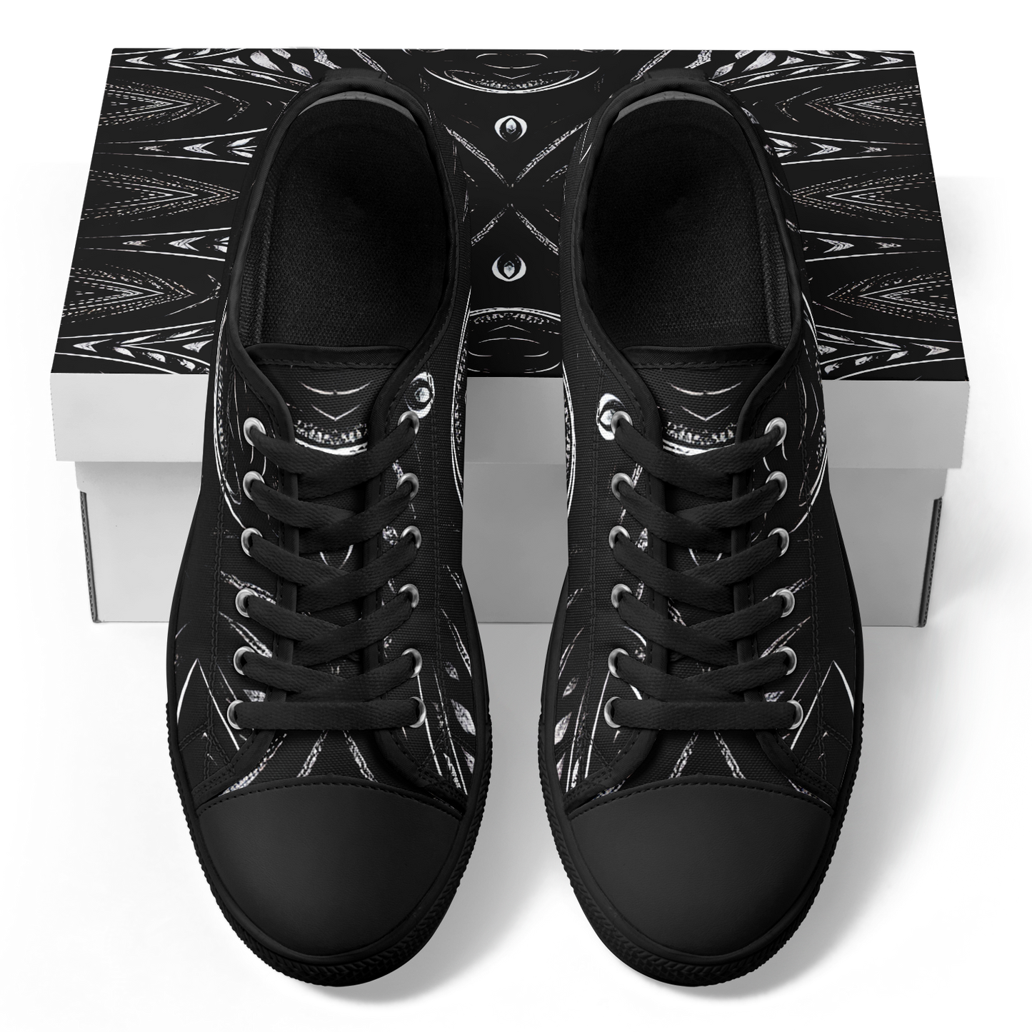 Women's Black & White Geometric All-Over Print Urban Peak Low Shoes