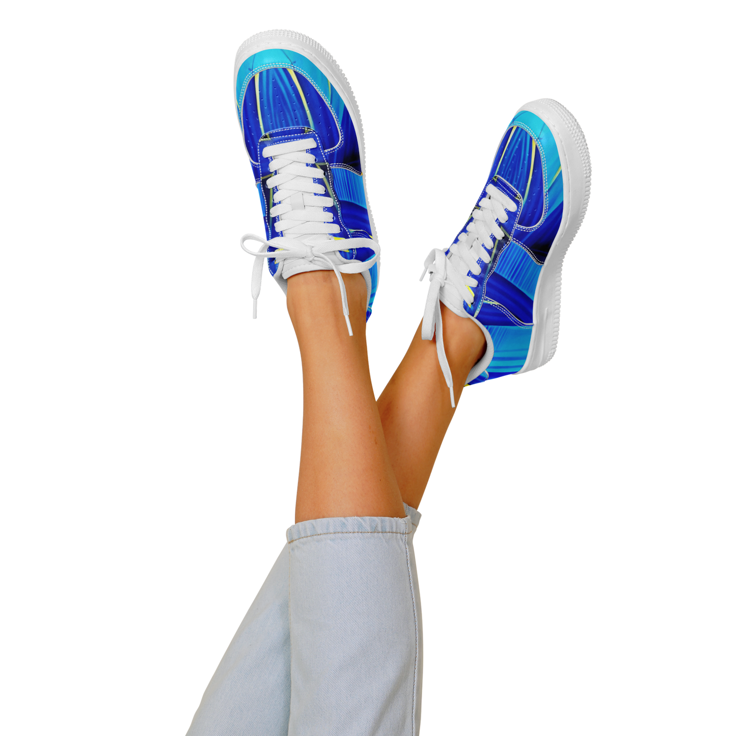 Women's Vibrant Blue Geometric All-Over Print Core Low Shoes